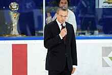 Как президент КХЛ Александр Медведев прервал матч 7 сентября 2011, чтобы объявить о гибели «Локомотива»