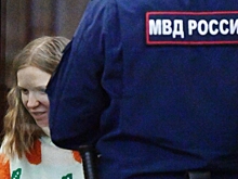Адвокат Треповой* рассказал, почему она улыбалась в суде