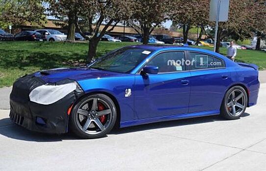 Dodge SRT Hellcat Spied увидели фотошпионы