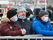 "Народ чем-то недоволен, раз он приходит сюда": согласованный митинг в Казани в ограждении и под музыку