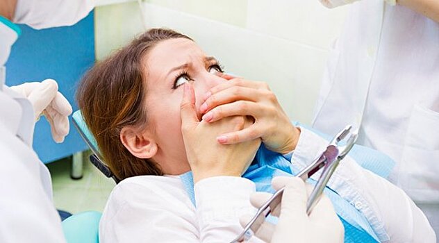 От страха перед зубным врачом помогает гипноз