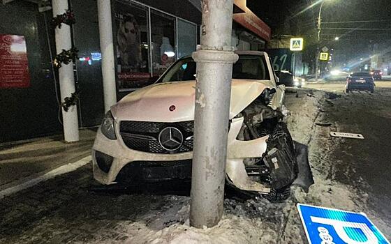 Водитель пострадала в аварии с двумя иномарками в Рязани