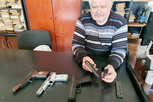 Универсальный пистолет, бесшумные минометы и РСЗО "Чебурашка": Какое вооружение разрабатывают конструкторы ДНР