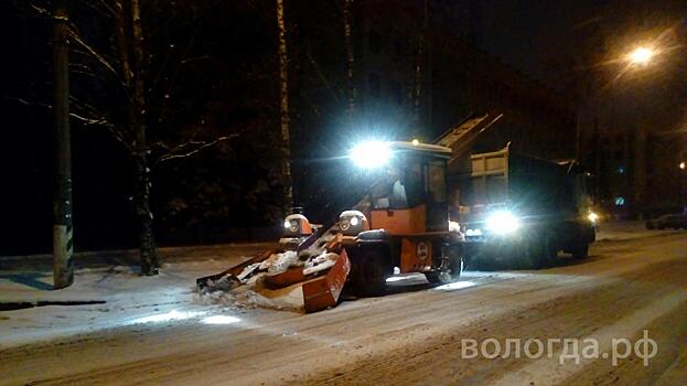 Почти 20 тысяч кубов снега вывезли после снегопада в Вологде