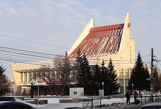 Омские театралы устроили разборки прямо во время представления