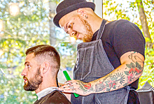 Как заставить мужчин променять парикмахерскую «Наташа» на барбершоп