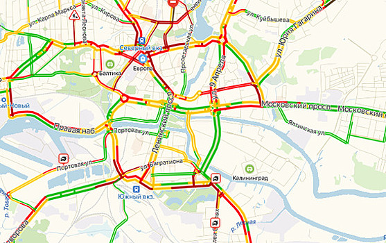 Час пик и четыре ДТП: центр Калининграда встал в девятибалльных пробках