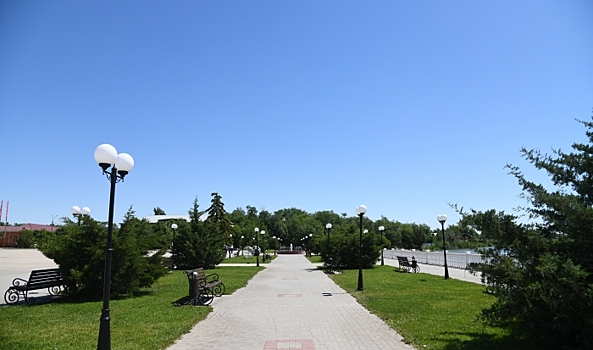 Андрей Бочаров проинспектировал благоустройство Палласовки