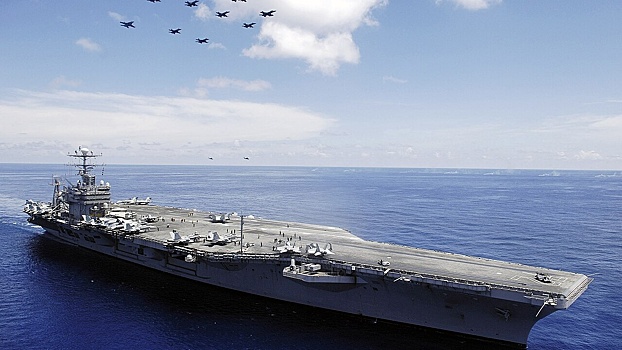 Авианосная группа США развернута на Ближнем Востоке