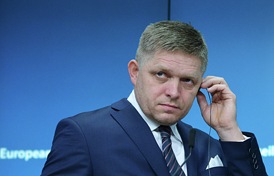 Премьер Словакии заявил о намерении страны нормализовать отношения с Россией