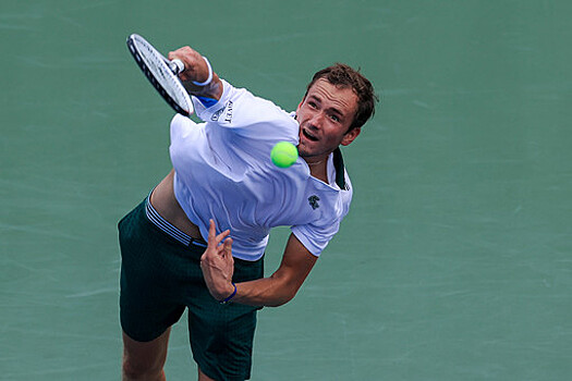 Медведев рад реваншу над Карреньо-Бустой после поражения на Олимпиаде
