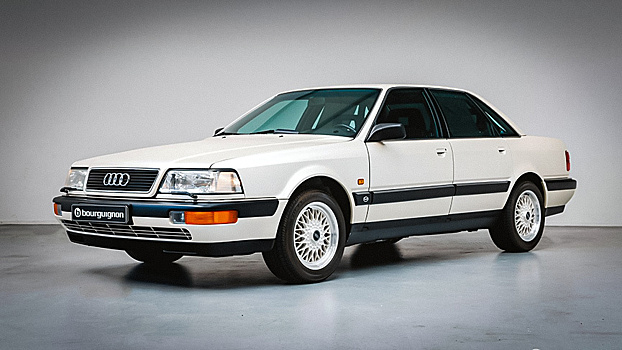 Audi V8 1990 года без пробега выставили на продажу