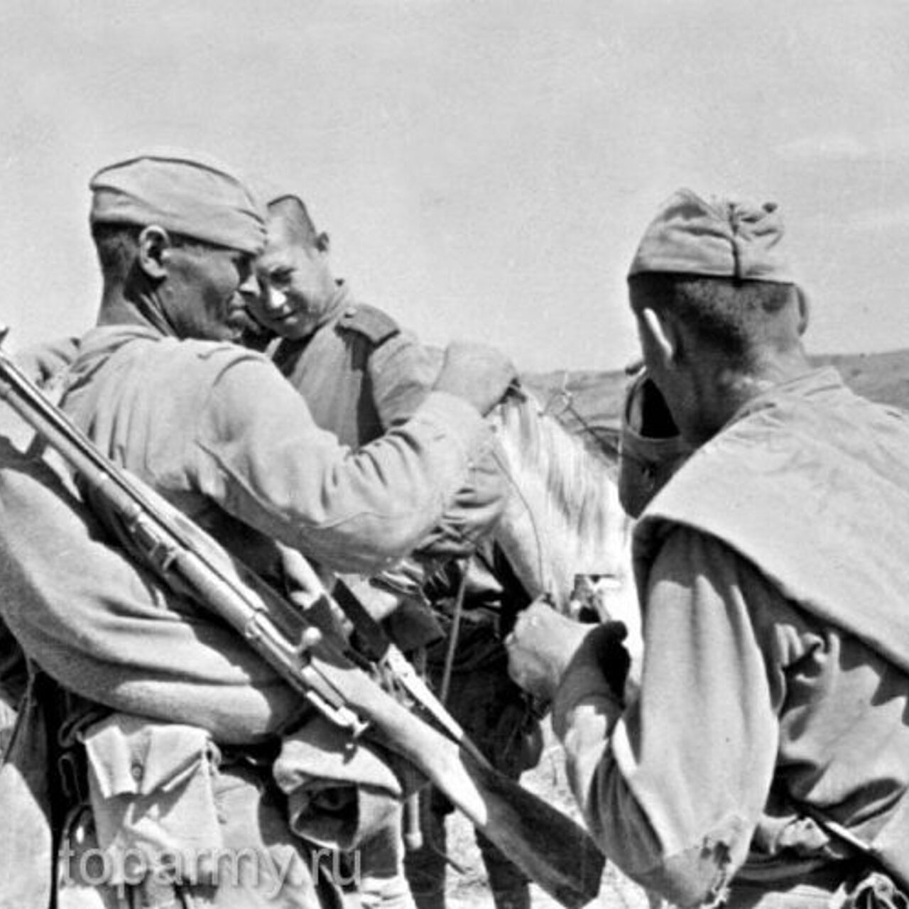  голые при детях' 