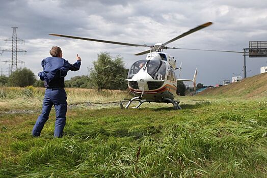Язык жестов у спасателей: специалисты Департамента ГОЧСиПБ рассказали о способах коммуникации в воздухе и под водой