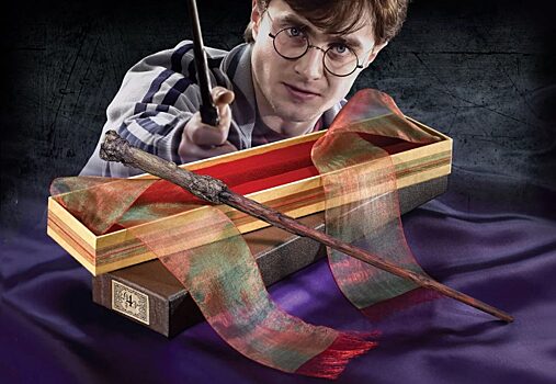На аукционе в Лондоне будут продавать волшебную палочку Гарри Поттера и перчатки Дарта Вейдера