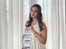 Женщина рассказала о причине появления у нее синего пота