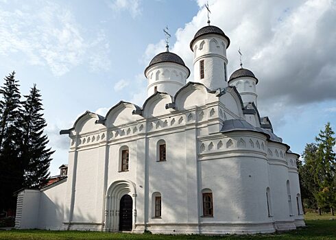 Российские древности: Ризоположенский монастырь в Суздале и его собор
