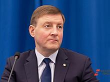 Секретарь генсовета ЕР Турчак посетил волонтерский пункт помощи партии в Херсонской области