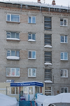 Из-за долгов по коммуналке в Барнауле выселили 3 семьи