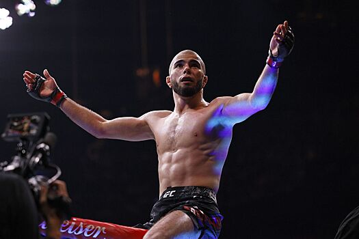 Мухаммад Мокаев, уход из UFC, реакция Даны Уайта, возможный переход в PFL, генеральный директор PFL Питер Мюррей