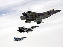 Сколько шансов у F-35 забросать Россию бомбами