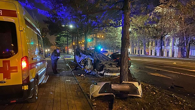 В Хабаровске Toyota на полном ходу протаранила Audi, трое погибли