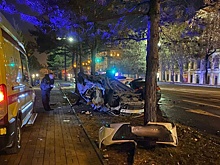 В Хабаровске Toyota на полном ходу протаранила Audi, трое погибли