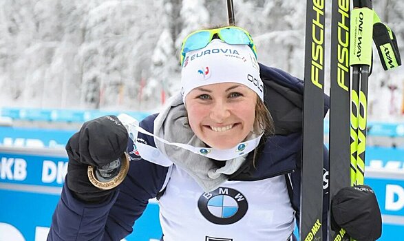 Кубок мира. Жанмонно выиграла зачет масс-стартов, опередив Симон на 11 очков