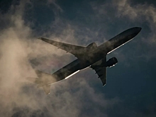 Летевший в Москву самолет экстренно сел