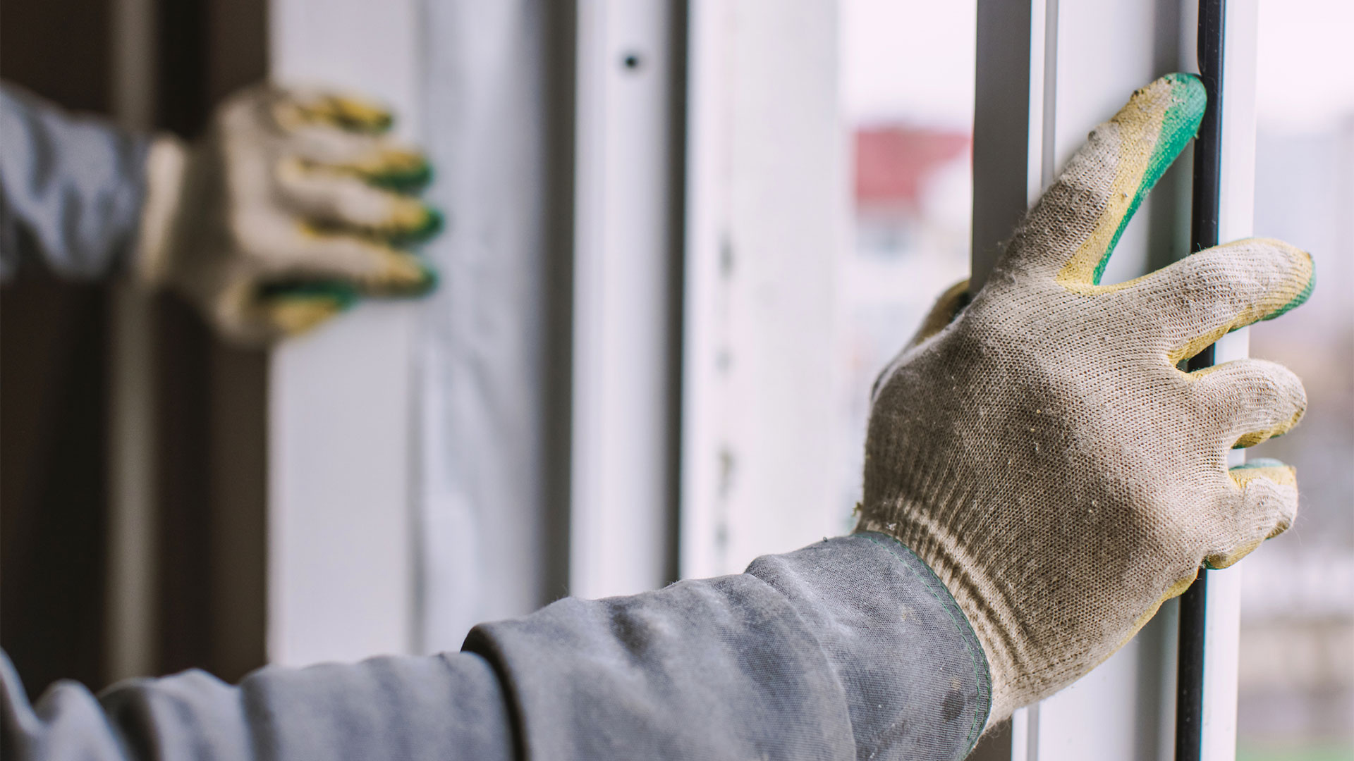 Дует из окна: что делать?