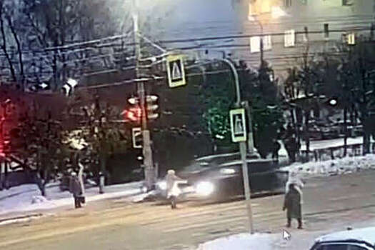 В Чебоксарах машина сбила пенсионерку на пешеходном переходе