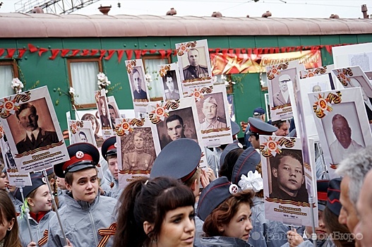 В "Бессмертном полку" в Екатеринбурге пройдут родные военных, погибших на Украине