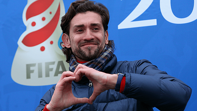 51-летний Руслан Нигматуллин женился на 23-летней телеведущей