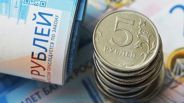 Прогноз курса валют: рубль ждет непростой период