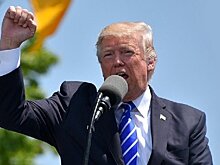 Во время покушения Трампа спасла таблица с данными о миграции