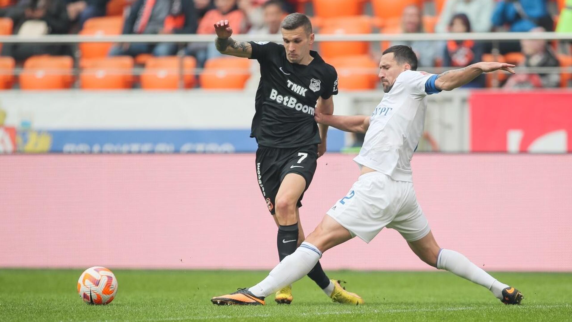 Егорычев футболист урала. Каштанов футболист фк урал. Рубин - урал матч. Фк урал. Матч динамо урал.