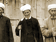 Что делает мулла, но не делает православный священник