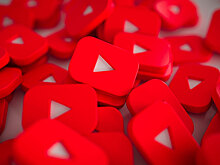 Google проводит "День Памяти и славы" на YouTube