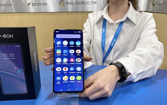 В Москве представили российский смартфон «Р-ФОН»