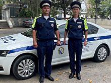 В Севастополе экипаж ДПС оперативно сопроводил в больницу мужчину, получившего травмы по неосторожности