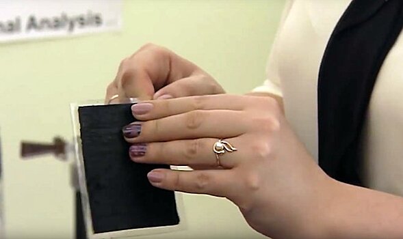 Томские ученые разработали «вечный» защитный экран для смартфона