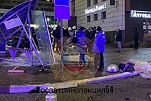 В Саратове два человека погибли при наезде автомобиля на автобусную остановку