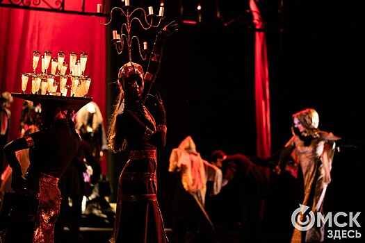 "Сегодня на Патриарших будет интересная история". Новый спектакль "Галёрки" заставил зрителей затаить дыхание