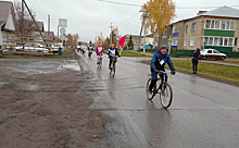 Велопробег в Венгерово устроили неунывающие пенсионеры