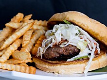 В России хотят запретить продавать детям фастфуд