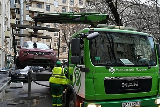 «Московский паркинг» эвакуировал 35 поврежденных и застрявших машин на праздниках