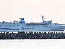 Паром, который не приняли в Сочи, пришвартовался в Турции