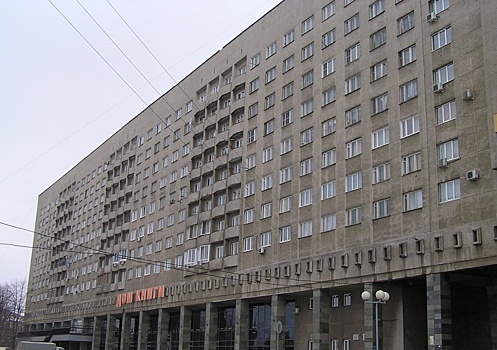 Жители многоэтажки в Нижнем Новгороде остались без лифта из-за потопа