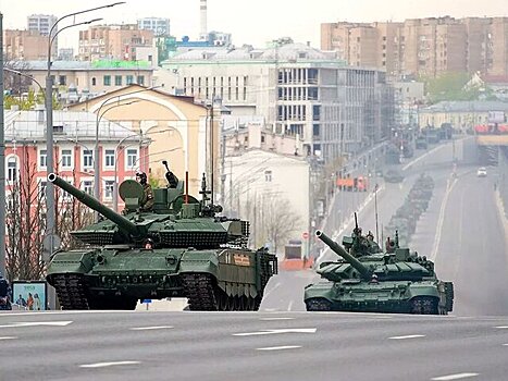 Движение транспорта ограничат из-за репетиции и парада Победы в Москве 5 и 9 мая