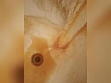 Жители 1-го микрорайона Читы третий день страдают из-за ржавой воды